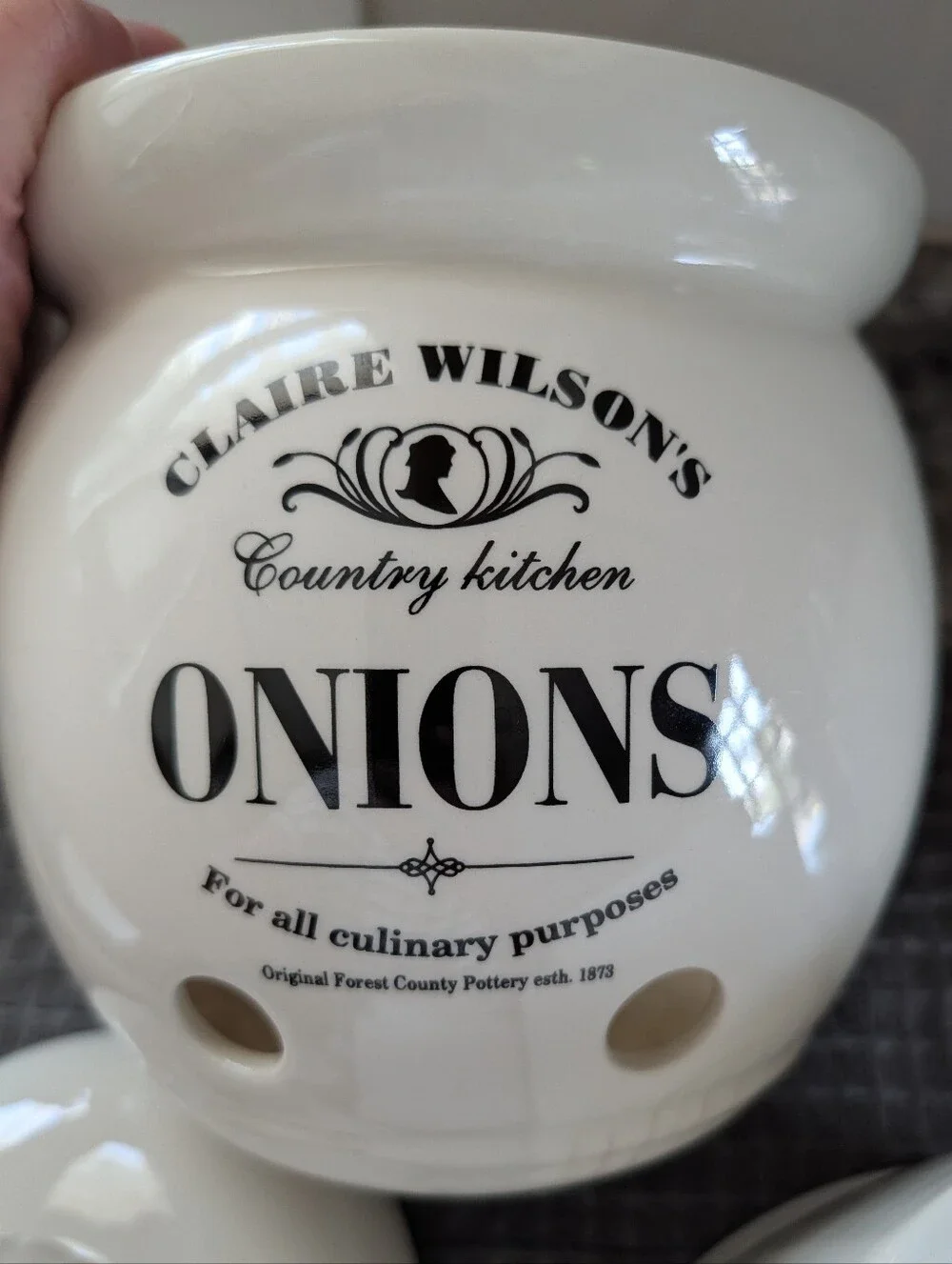 Vintage Claire Wilson's Country Kitchen Onion Storage Canister WLid Cream White